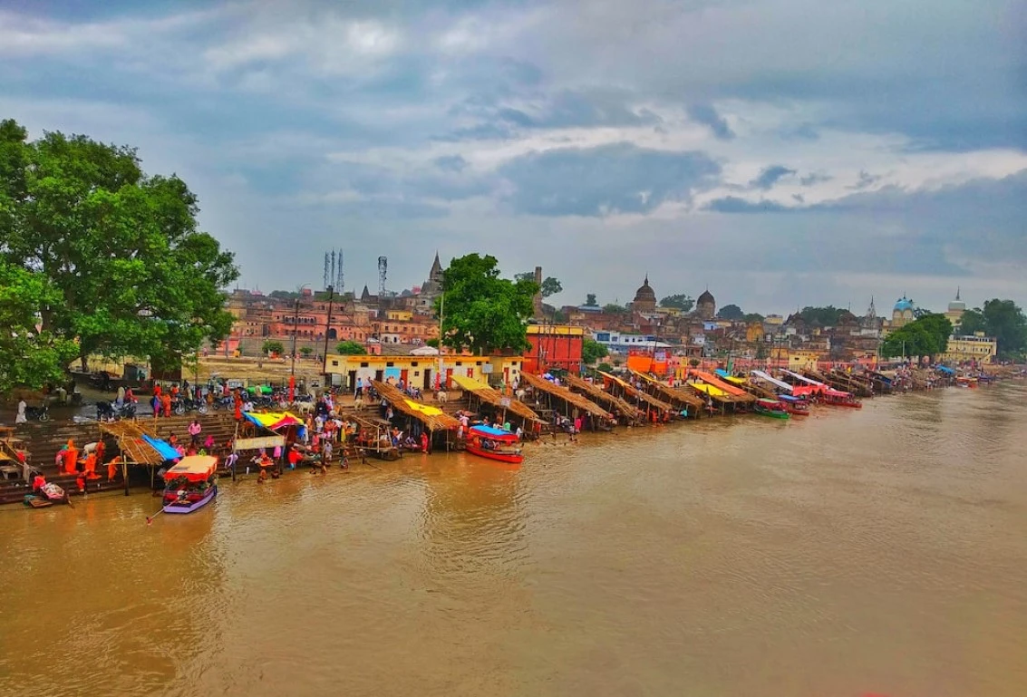 Experiencing the Boat Rides of Ayodhya Dham